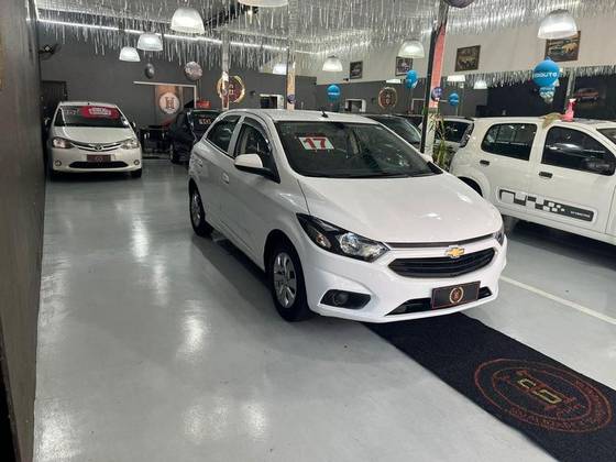 CHEVROLET ONIX 1.0 MPFI JOY 8V FLEX 4P MANUAL CHEVROLET ONIX 1.0 MPFI JOY 8V FLEX 4P MANUAL